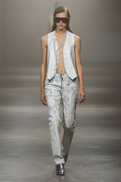 Look 4